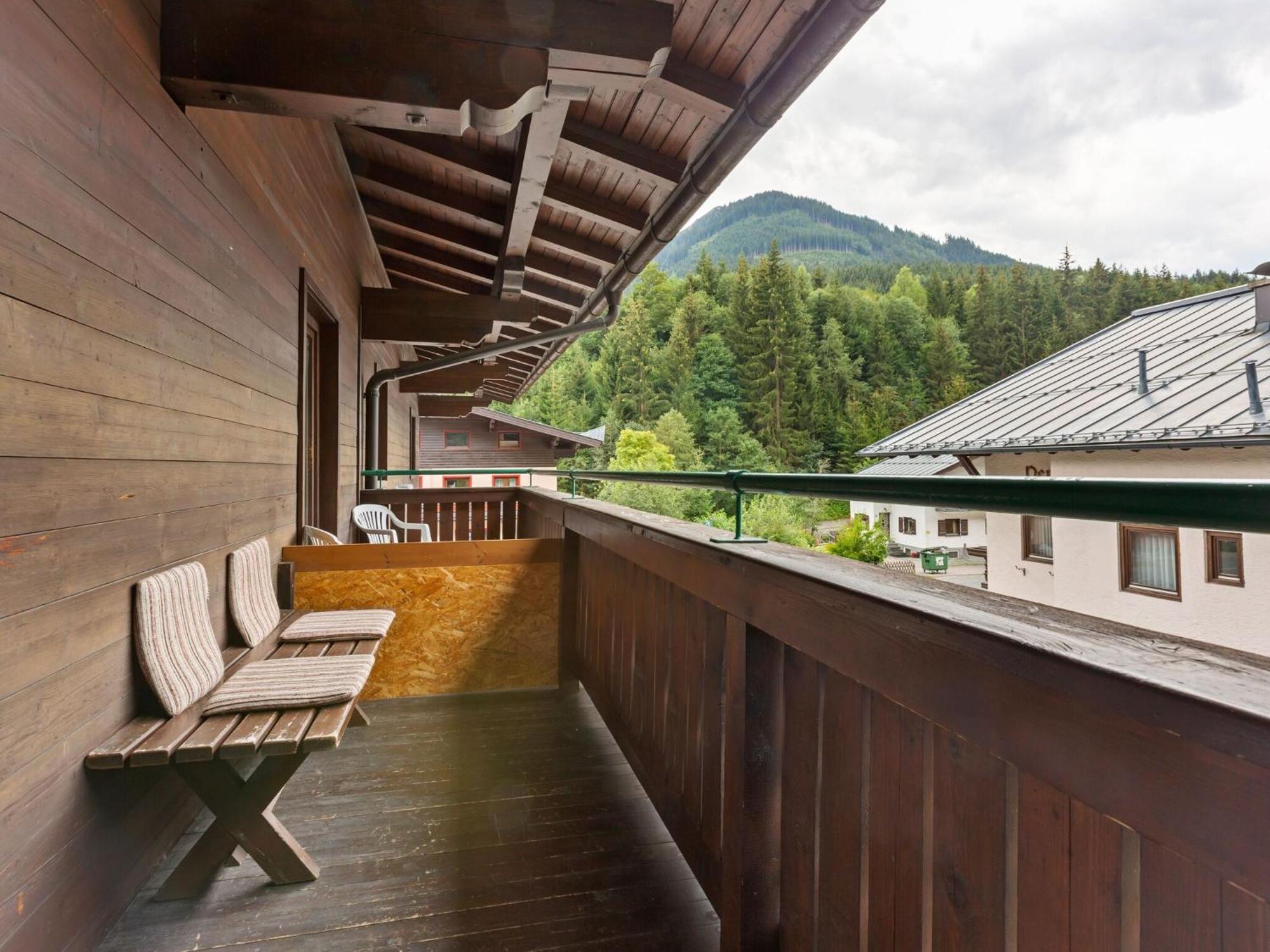 Apartment In Saalbach Hinterglemm Near Ski Area Екстер'єр фото